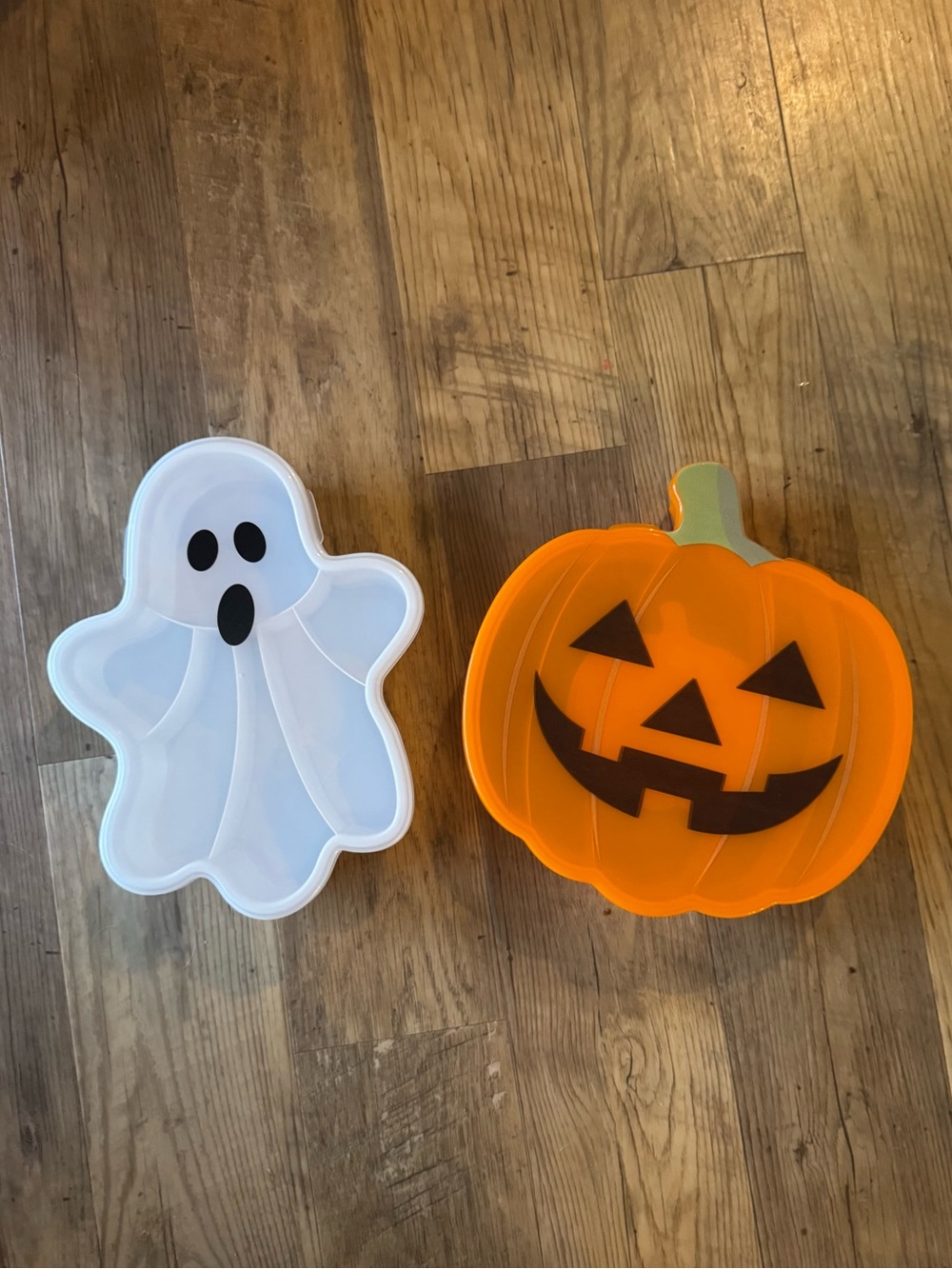 NWT Halloween CWC Ghost and Pumpkin Snackle Boxes with Lids